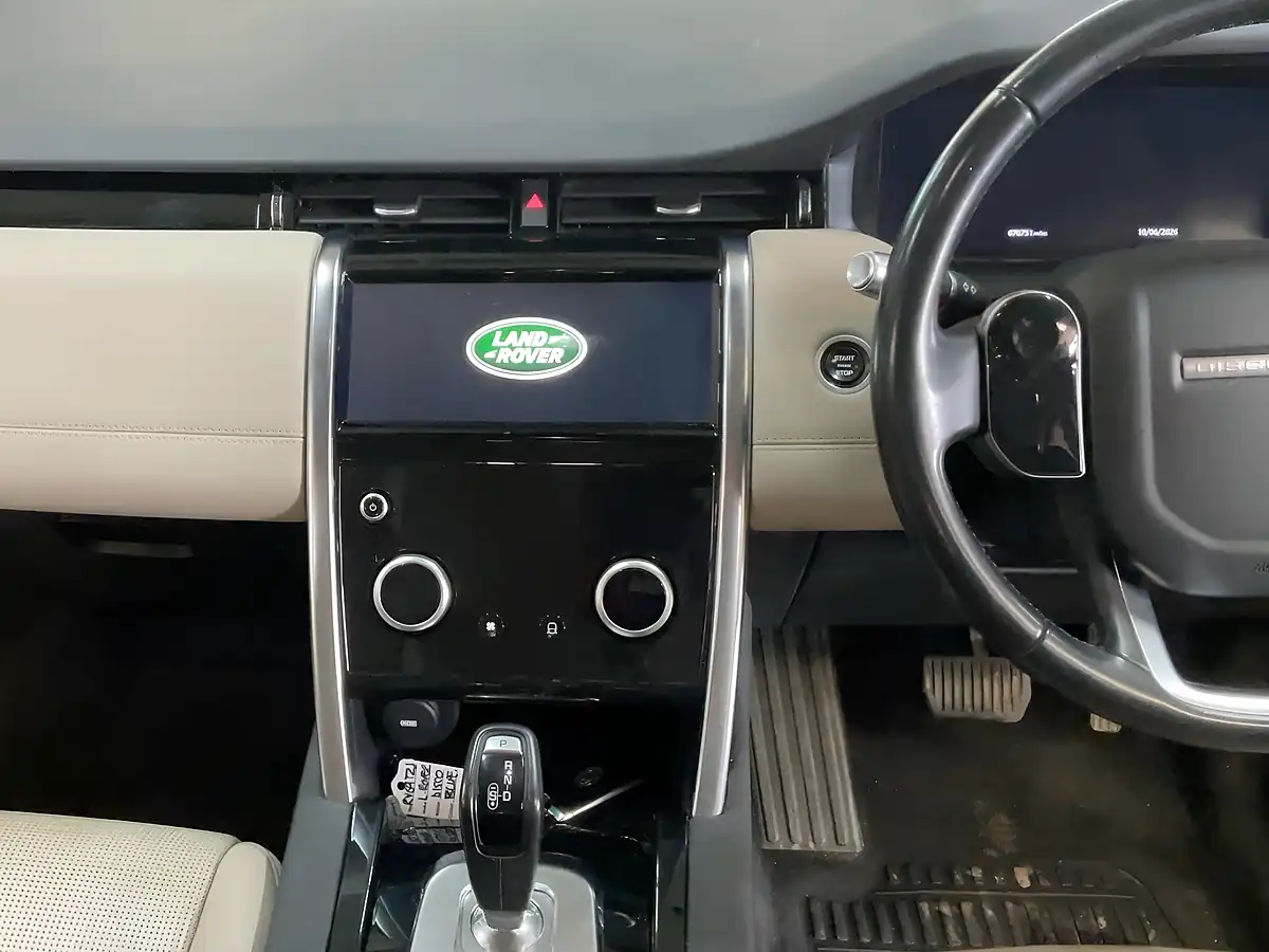 Used 2019 Land Rover Discovery Sport Se Blue - Interior and Exterior details 5