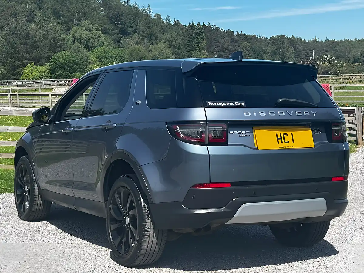 Used 2019 Land Rover Discovery Sport Se Byron Blue - Interior and Exterior details 2