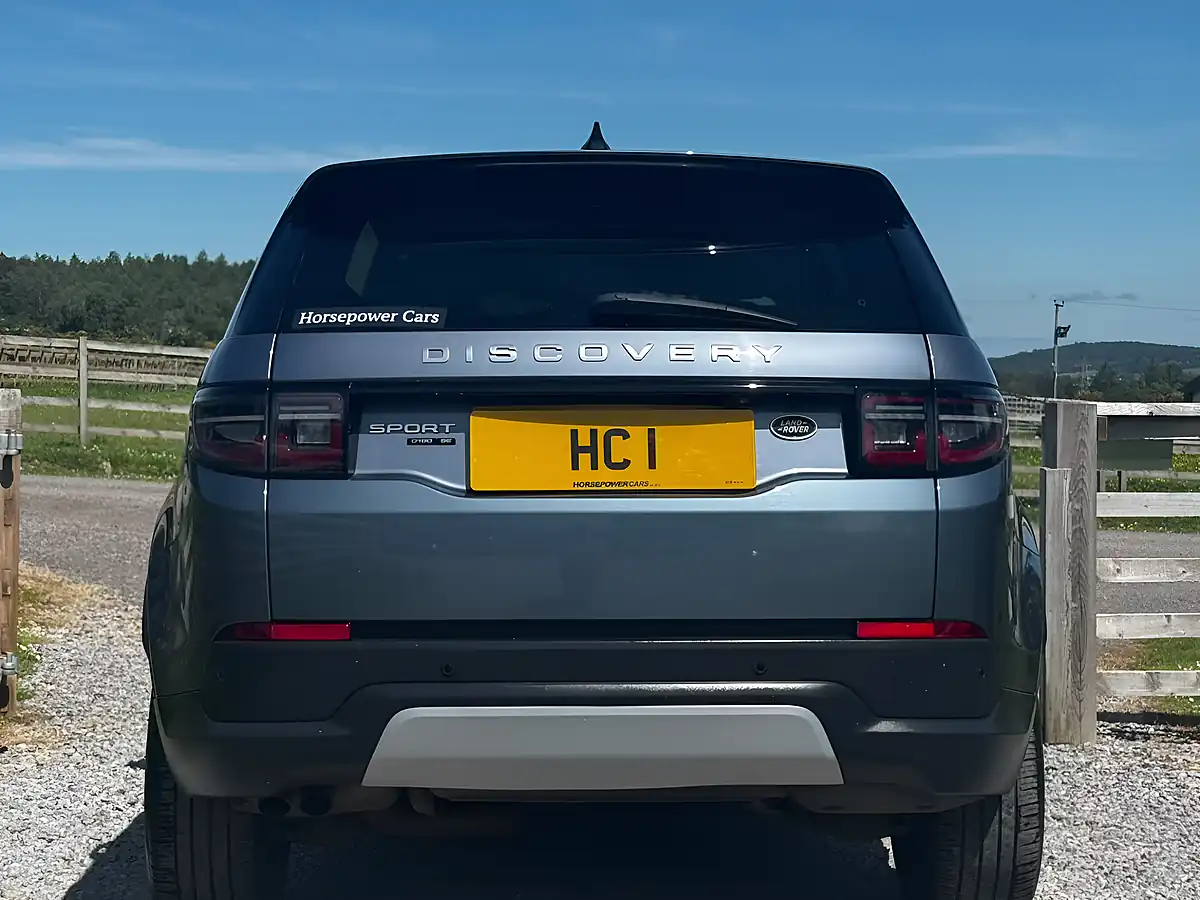 Used 2019 Land Rover Discovery Sport Se Byron Blue - Interior and Exterior details 3