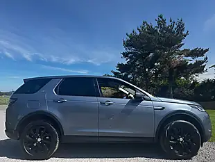 Used 2019 Land Rover Discovery Sport Se Byron Blue - Interior and Exterior details 6