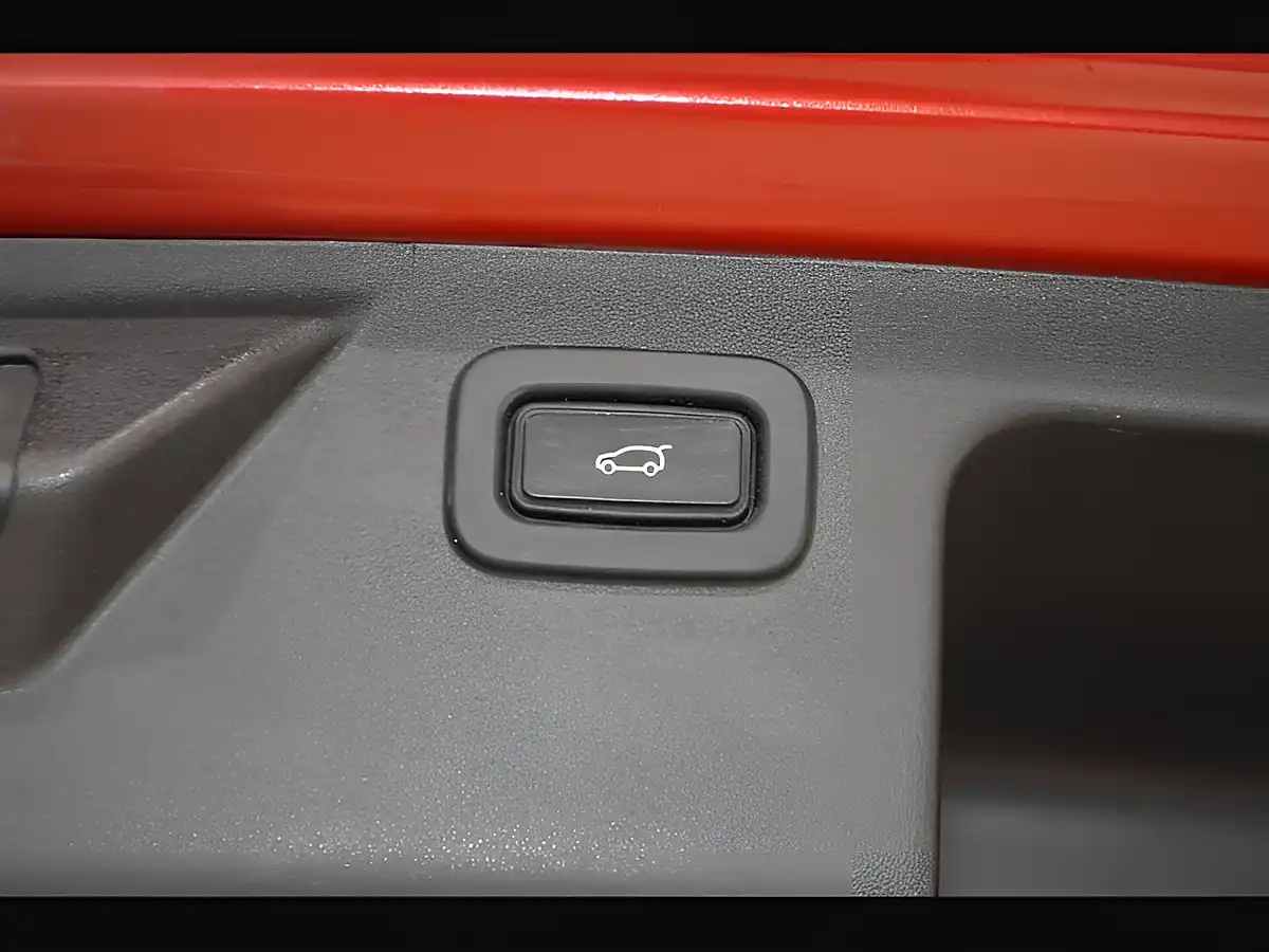 Used 2019 Land Rover Discovery Sport Se Firenze Red - Interior and Exterior details 13