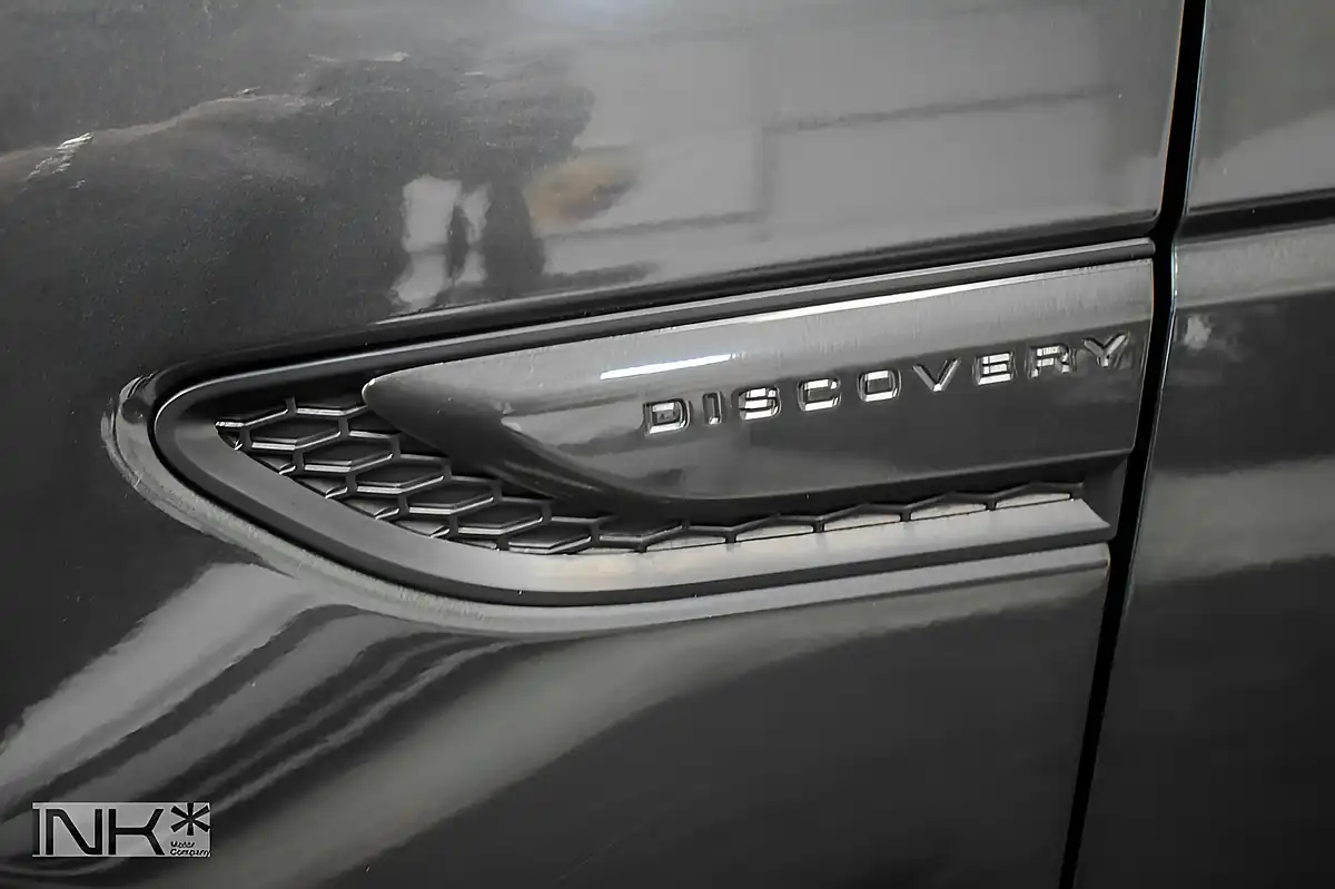 Used 2019 Land Rover Discovery Sport Se Grey - Interior and Exterior details 15