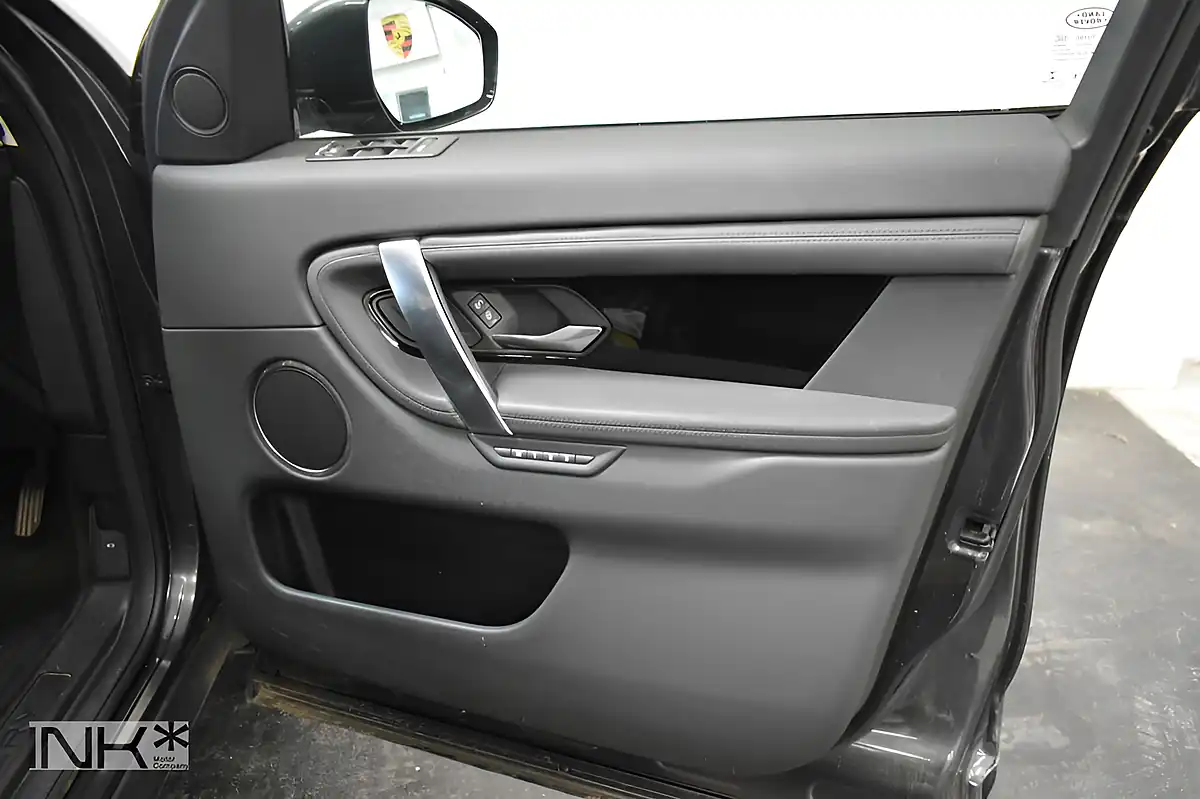 Used 2019 Land Rover Discovery Sport Se Grey - Interior and Exterior details 18