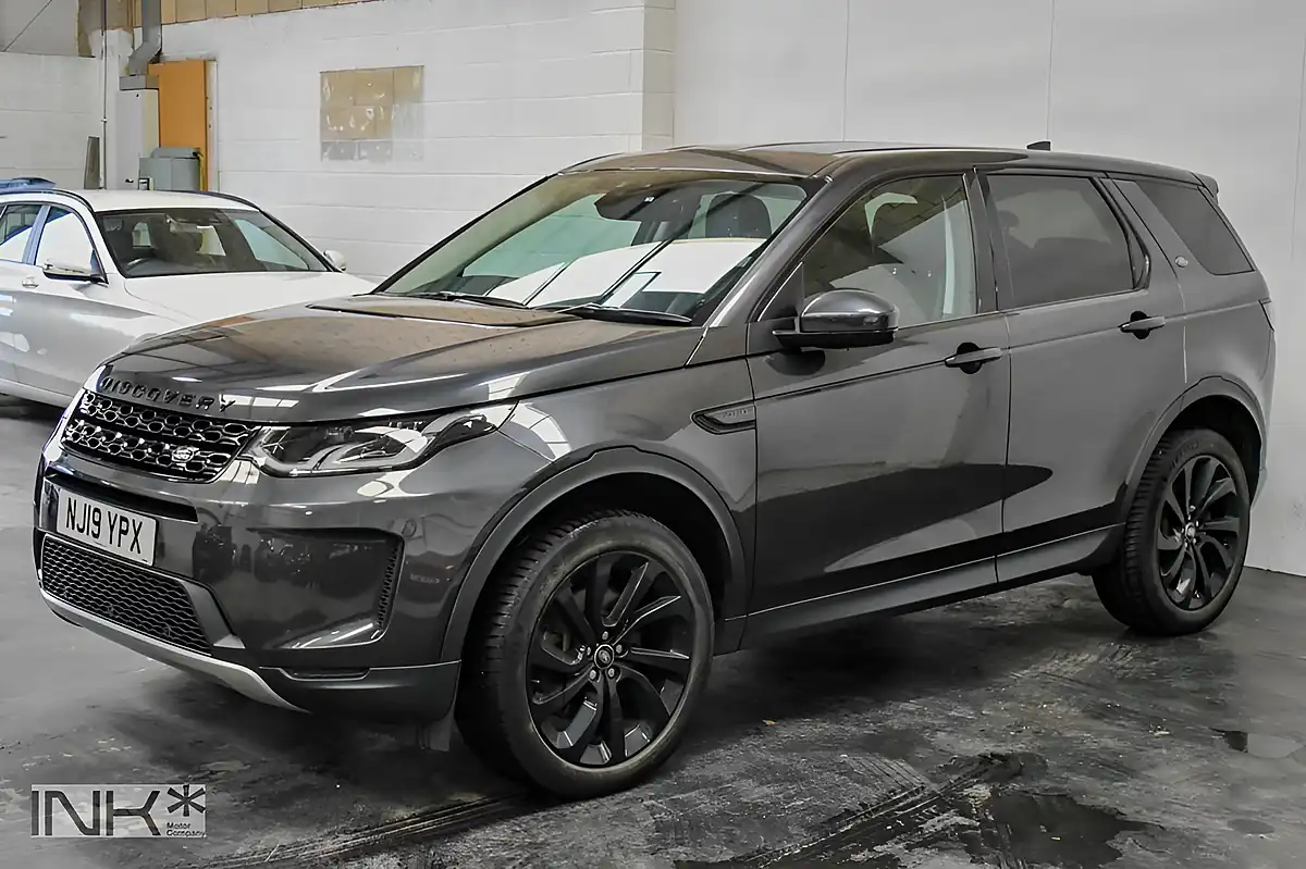 Used 2019 Land Rover Discovery Sport Se Grey - Interior and Exterior details 5