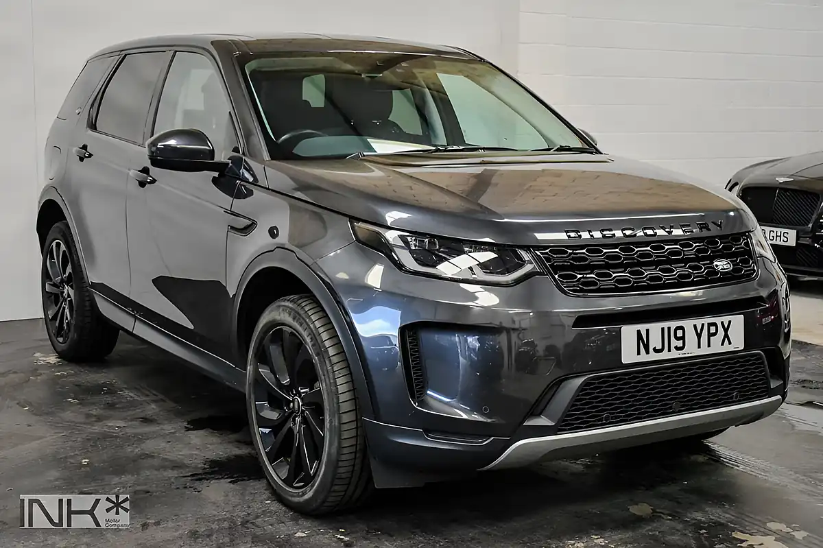 Used 2019 Land Rover Discovery Sport Se Grey - Interior and Exterior details 9