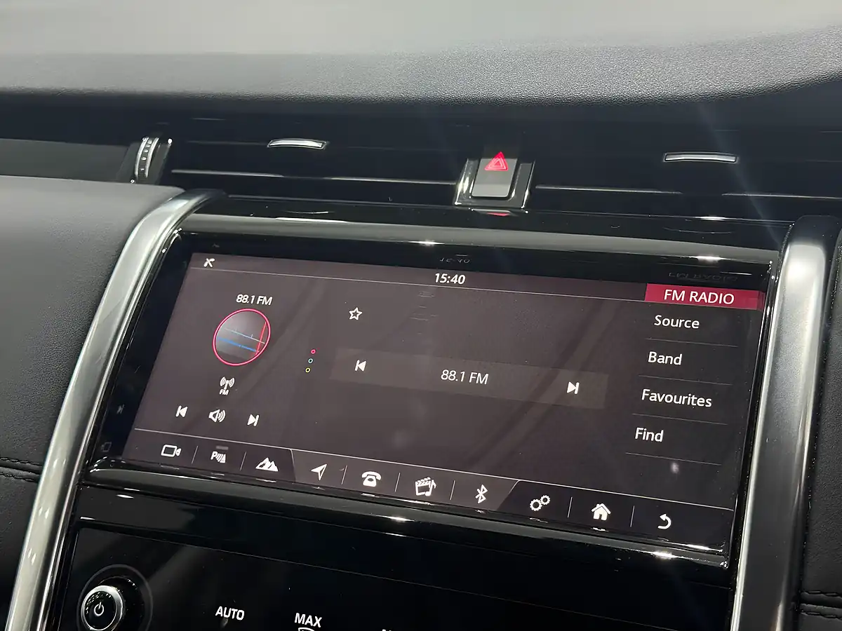 Used 2019 Land Rover Discovery Sport Se Grey - Interior and Exterior details 12