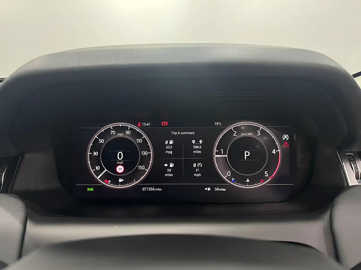 Used 2019 Land Rover Discovery Sport Se Grey - Interior and Exterior details 15