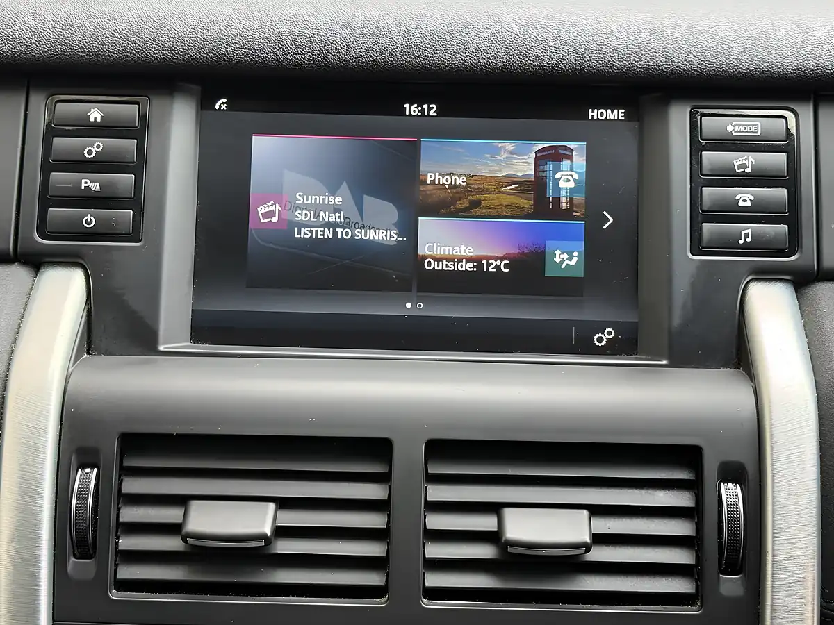 Used 2019 Land Rover Discovery Sport Se Grey - Interior and Exterior details 14