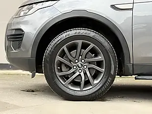Used 2019 Land Rover Discovery Sport Se Grey - Interior and Exterior details 19