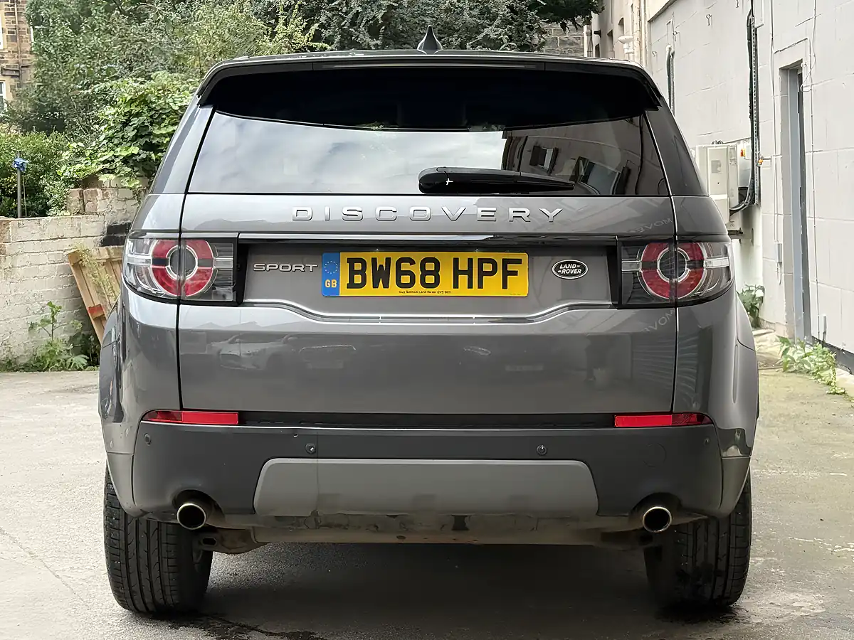 Used 2019 Land Rover Discovery Sport Se Grey - Interior and Exterior details 8
