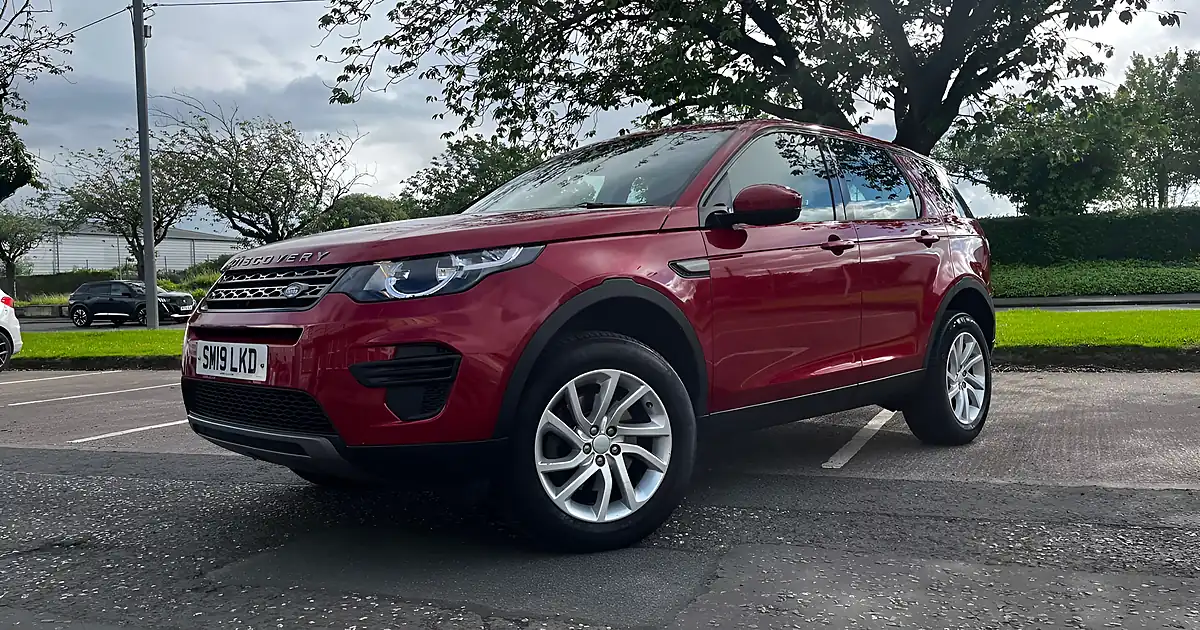 Used 2019 Land Rover Discovery Sport Se Red - Front View
