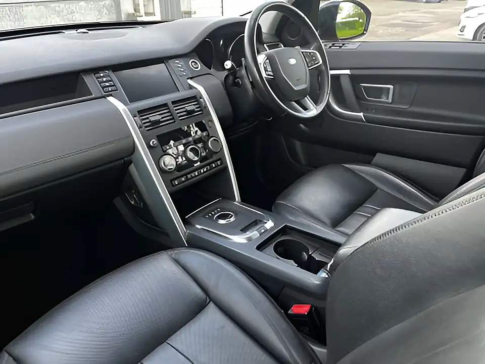 Used 2019 Land Rover Discovery Sport Se Red - Interior and Exterior details 13
