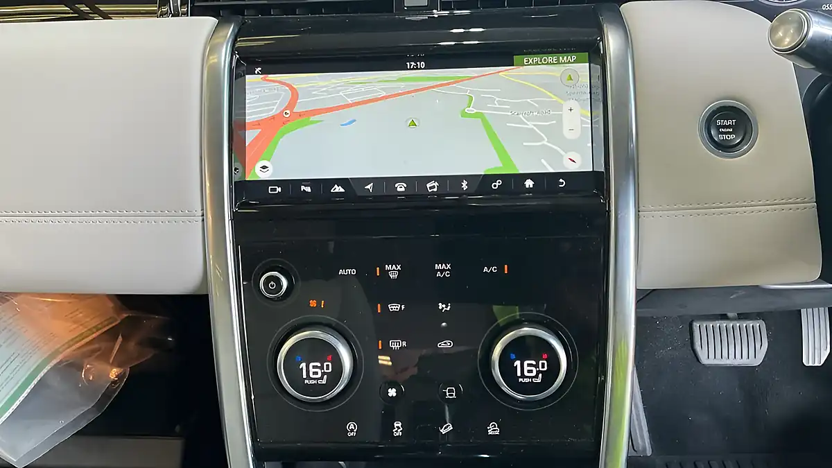 Used 2019 Land Rover Discovery Sport Se Red - Interior and Exterior details 10