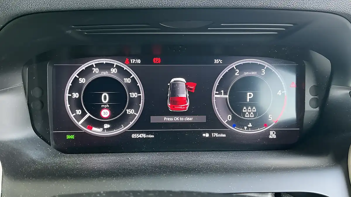 Used 2019 Land Rover Discovery Sport Se Red - Interior and Exterior details 9
