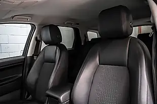 Used 2019 Land Rover Discovery Sport Se Tech Black - Interior and Exterior details 12