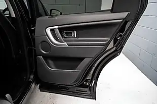 Used 2019 Land Rover Discovery Sport Se Tech Black - Interior and Exterior details 17