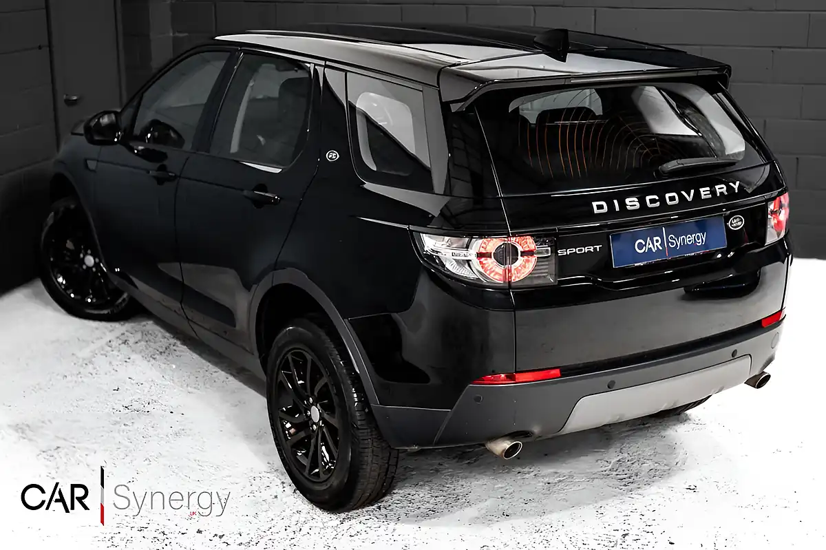 Used 2019 Land Rover Discovery Sport Se Tech Black - Interior and Exterior details 3