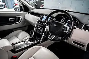 Used 2019 Land Rover Discovery Sport Se Tech Blue - Interior and Exterior details 9