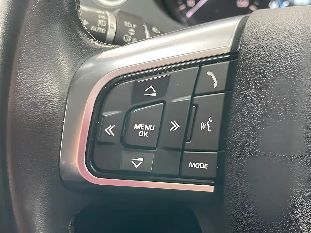 Used 2019 Land Rover Discovery Sport Se Tech Grey - Interior and Exterior details 17