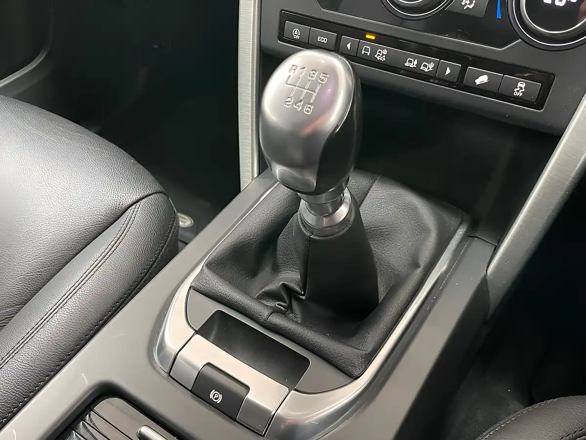 Used 2019 Land Rover Discovery Sport Se Tech Grey - Interior and Exterior details 20
