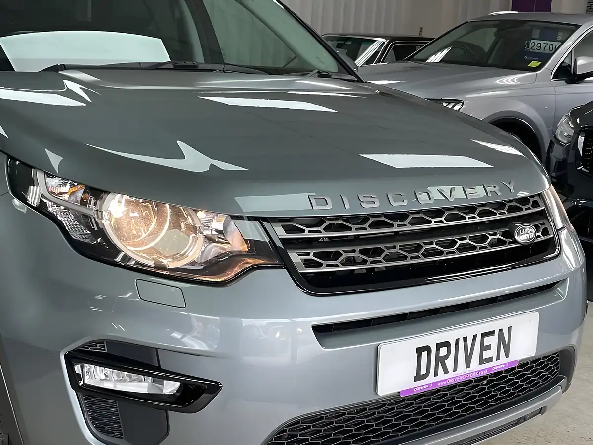 Used 2019 Land Rover Discovery Sport Se Tech Grey - Interior and Exterior details 3