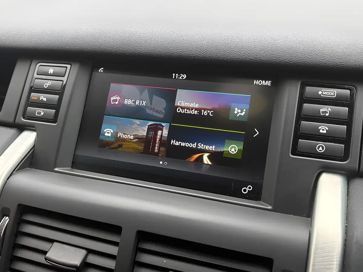 Used 2019 Land Rover Discovery Sport Se Tech Grey - Interior and Exterior details 15