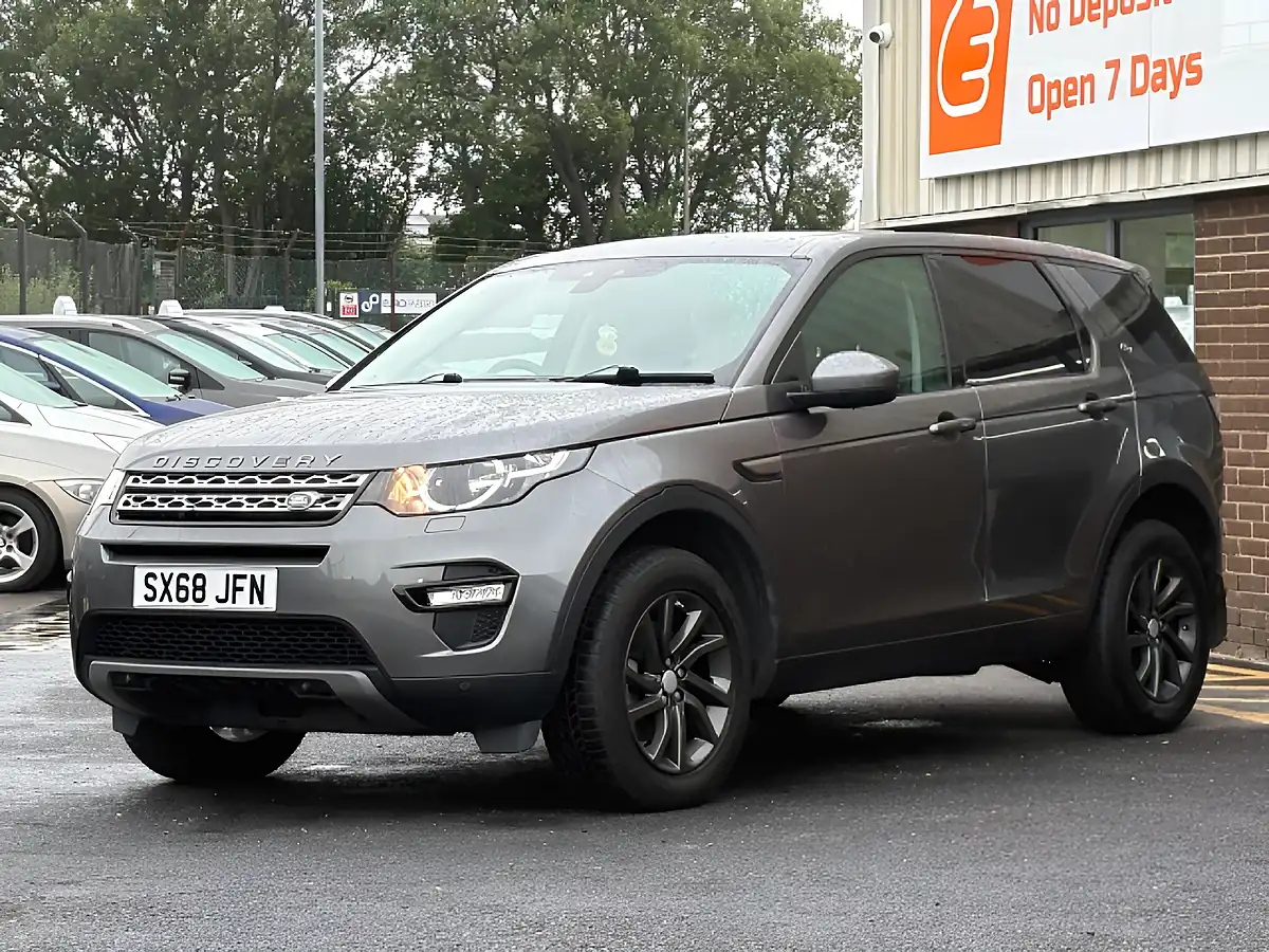 Used 2019 Land Rover Discovery Sport Se Tech Grey - Interior and Exterior details 2