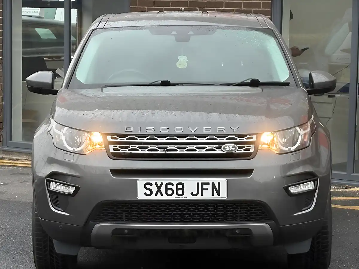 Used 2019 Land Rover Discovery Sport Se Tech Grey - Interior and Exterior details 5