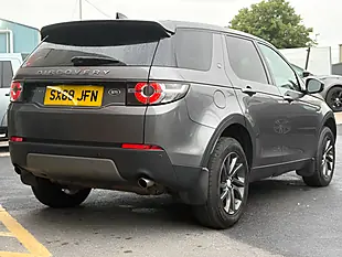 Used 2019 Land Rover Discovery Sport Se Tech Grey - Interior and Exterior details 9