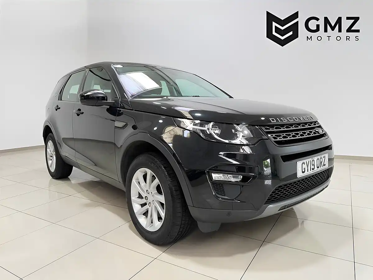 Used 2019 Land Rover Discovery Sport Se Tech Santorini Black - Front View