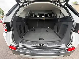 Used 2019 Land Rover Discovery Sport Se Tech White - Interior and Exterior details 12