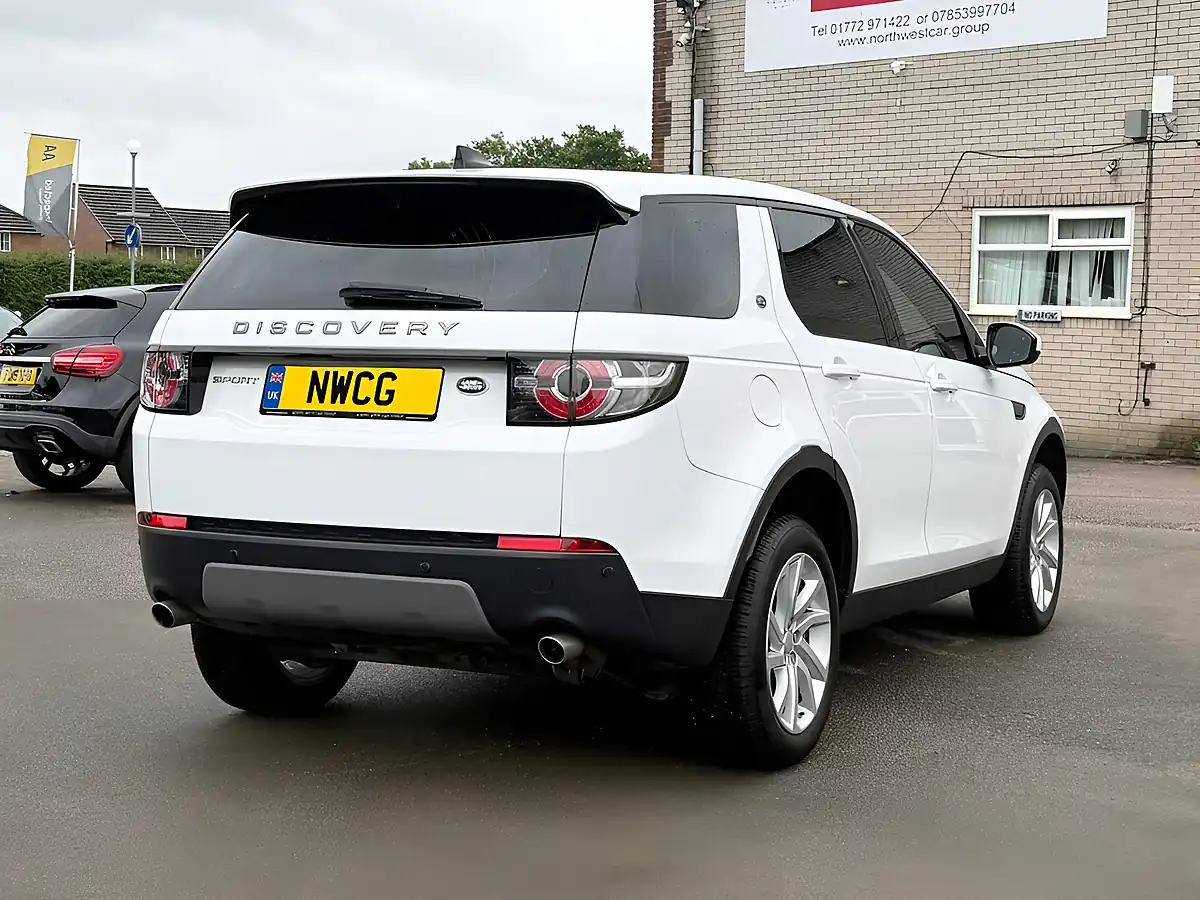 Used 2019 Land Rover Discovery Sport Se Tech White - Interior and Exterior details 15