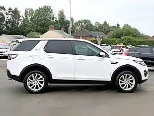 Used 2019 Land Rover Discovery Sport Se Tech White - Interior and Exterior details 18