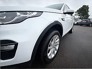 Used 2019 Land Rover Discovery Sport Se Tech White - Interior and Exterior details 20