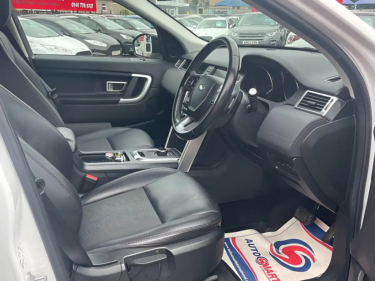 Used 2019 Land Rover Discovery Sport Se Tech White - Interior and Exterior details 12