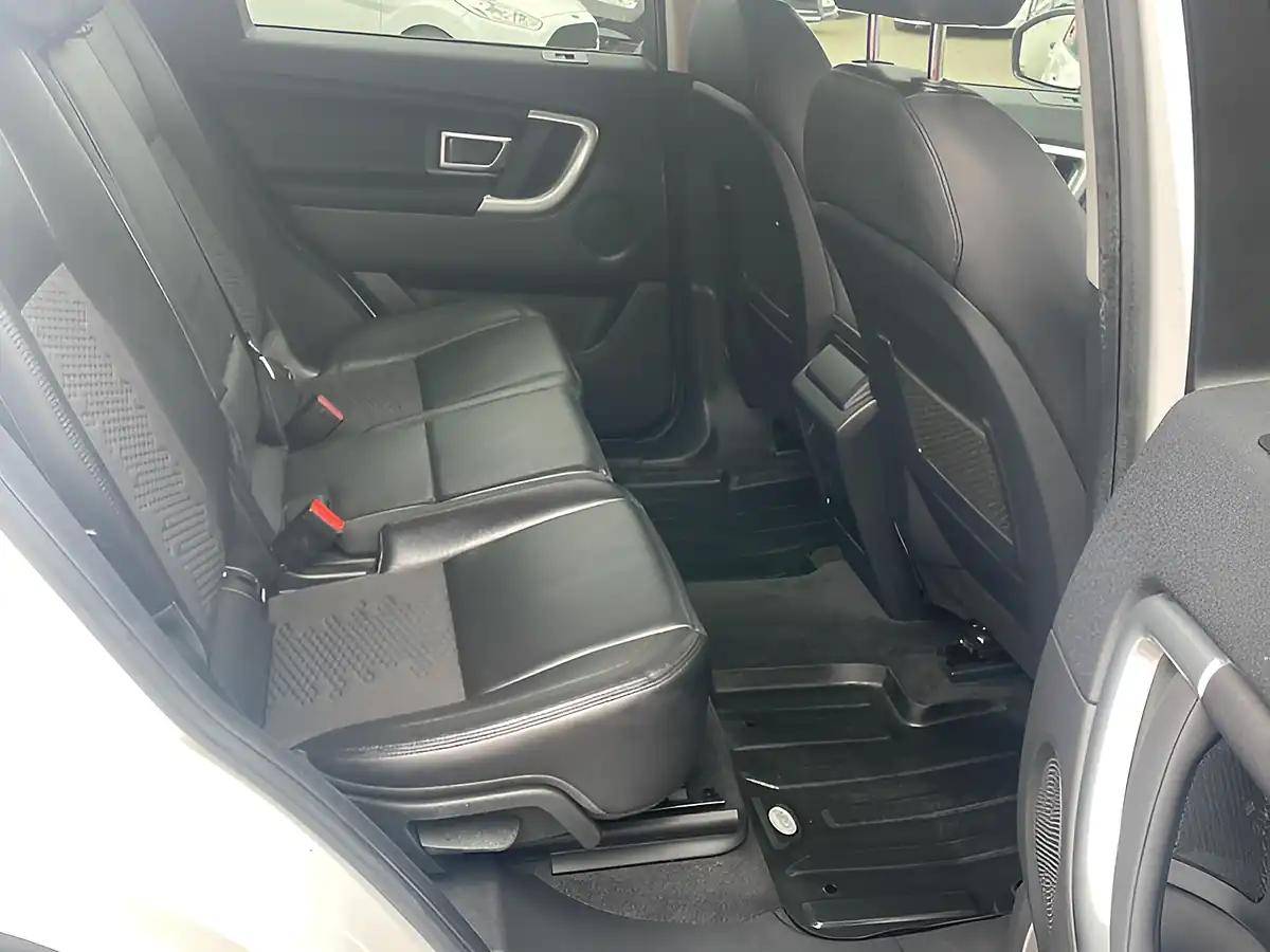 Used 2019 Land Rover Discovery Sport Se Tech White - Interior and Exterior details 13