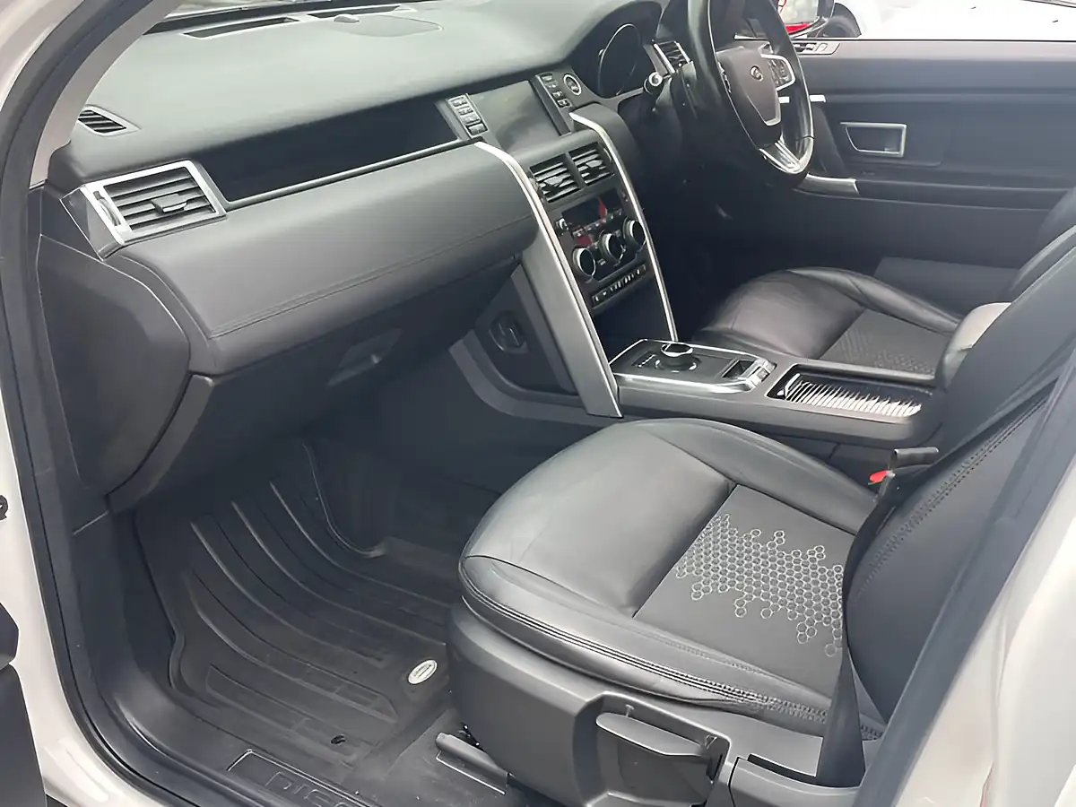 Used 2019 Land Rover Discovery Sport Se Tech White - Interior and Exterior details 16