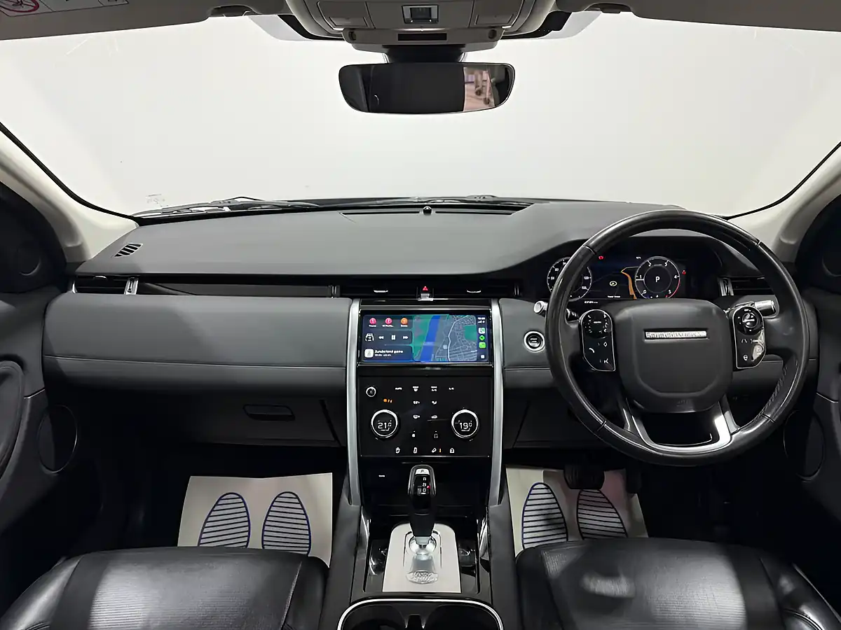 Used 2019 Land Rover Discovery Sport Se White - Interior and Exterior details 4