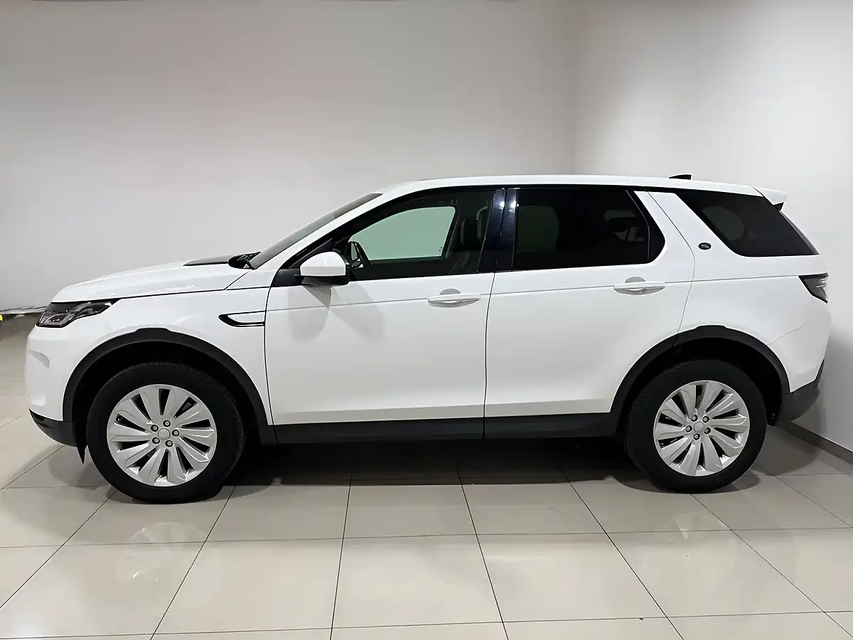 Used 2019 Land Rover Discovery Sport Se White - Interior and Exterior details 6