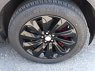 Used 2019 Land Rover Discovery Sport Se White - Interior and Exterior details 14
