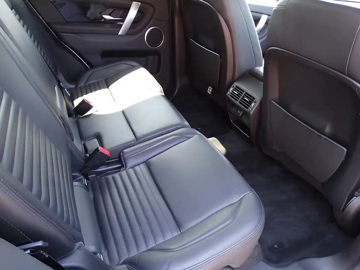 Used 2019 Land Rover Discovery Sport Se White - Interior and Exterior details 20