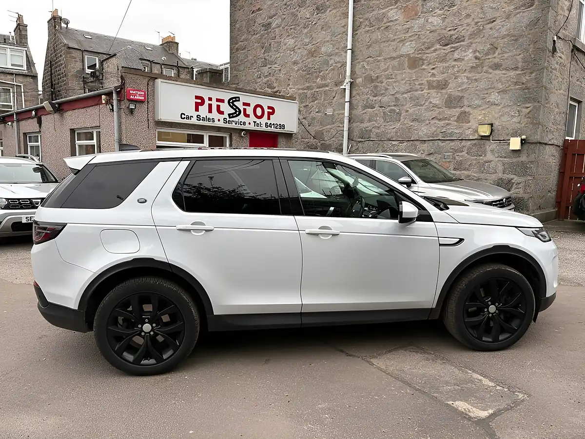 Used 2019 Land Rover Discovery Sport Se White - Interior and Exterior details 2