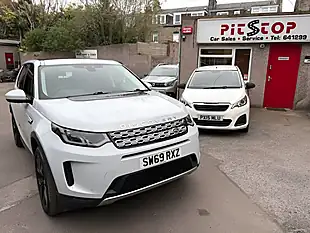 Used 2019 Land Rover Discovery Sport Se White - Interior and Exterior details 3