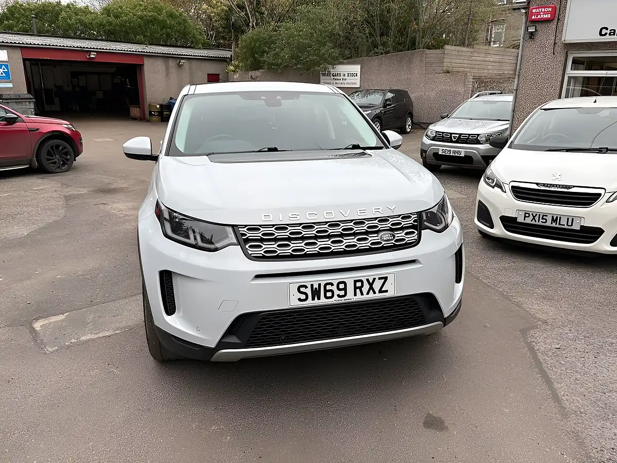 Used 2019 Land Rover Discovery Sport Se White - Interior and Exterior details 4