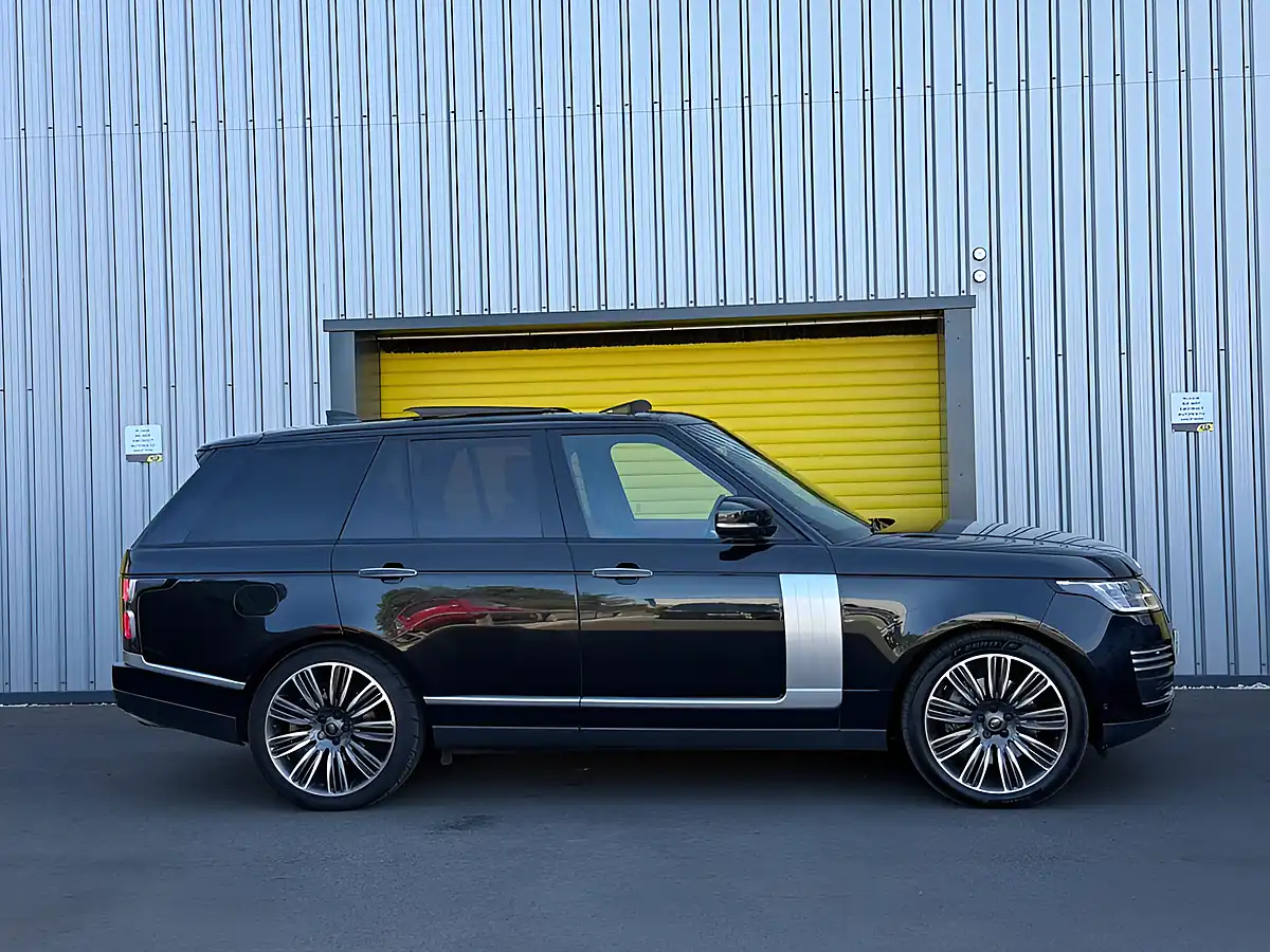 Used 2019 Land Rover Range Rover Autobiography Black - Interior and Exterior details 6