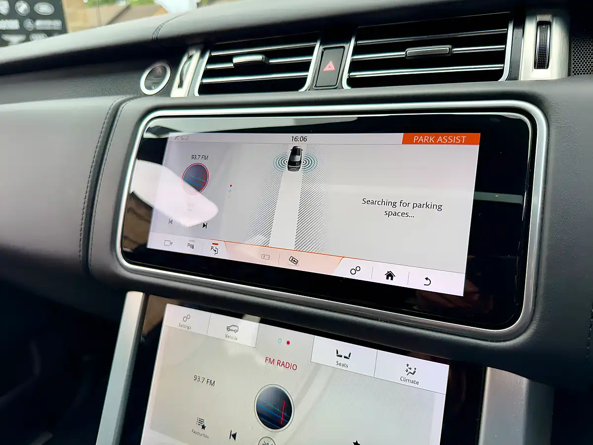 Used 2019 Land Rover Range Rover Autobiography Corris Grey - Interior and Exterior details 17