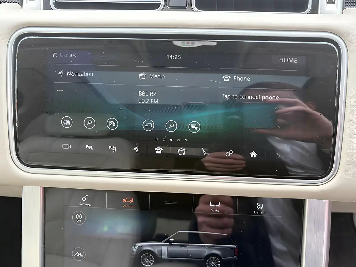 Used 2019 Land Rover Range Rover Autobiography Grey - Interior and Exterior details 13
