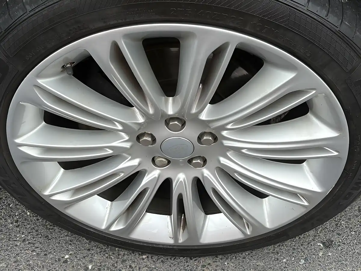Used 2019 Land Rover Range Rover Autobiography Grey - Interior and Exterior details 19