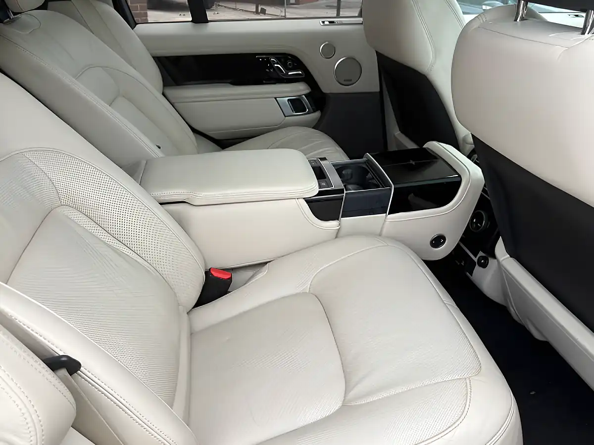 Used 2019 Land Rover Range Rover Autobiography Grey - Interior and Exterior details 3