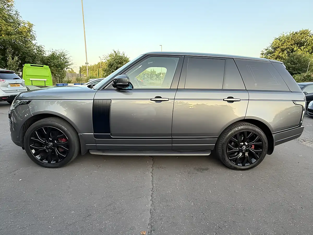 Used 2019 Land Rover Range Rover Autobiography Grey - Interior and Exterior details 12
